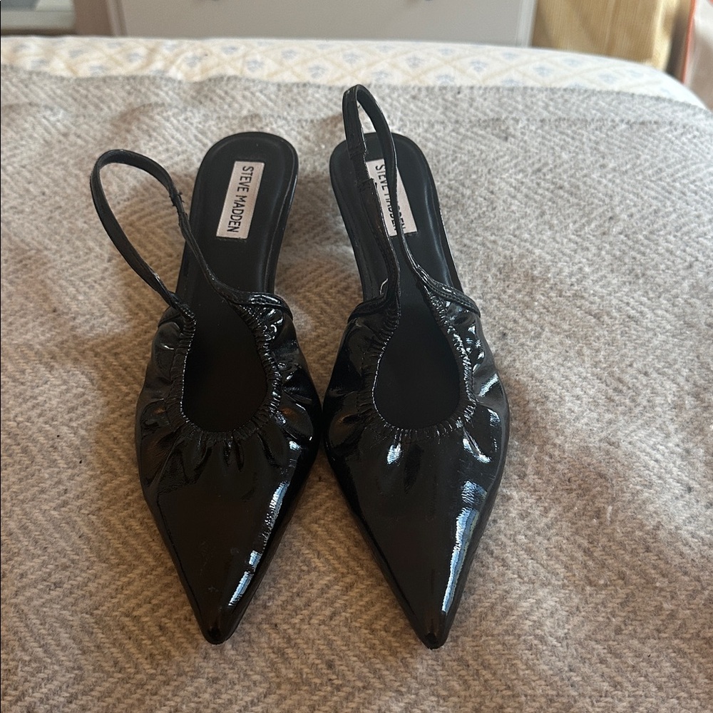 Steve Madden Black Patent Kitten heel